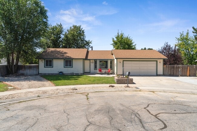 Primary Photo - 5591 N Marlboro Ave