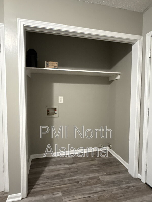 Building Photo - 4424 Torrance Dr NW