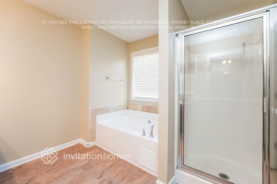Building Photo - 4377 Gateview Dr SW