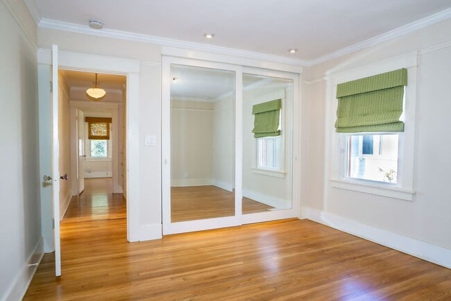 Building Photo - Beautifully restored historic home