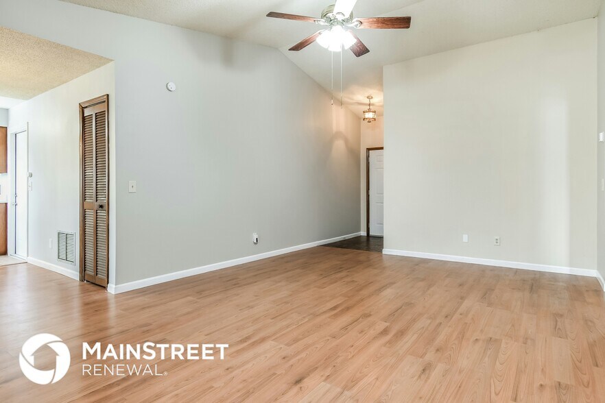 Building Photo - 4609 Wellesly Dr