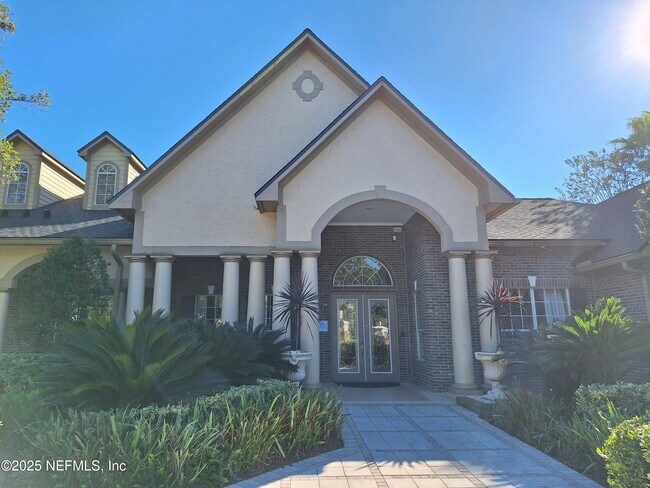 Building Photo - 7800 Point Meadows Dr