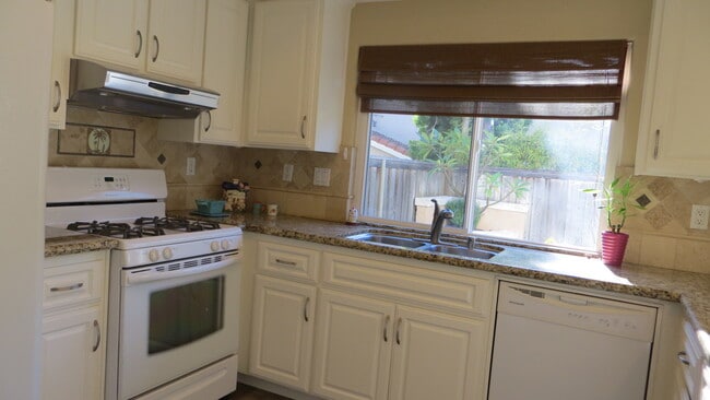 Building Photo - 30061 Whitecap