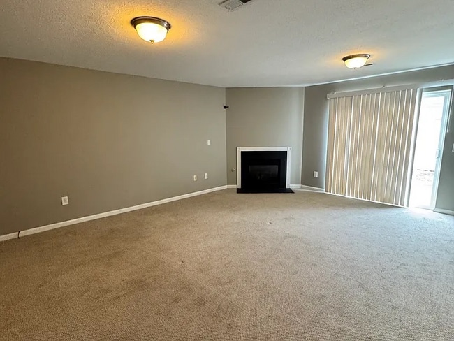 Building Photo - 2444 Ogden Way