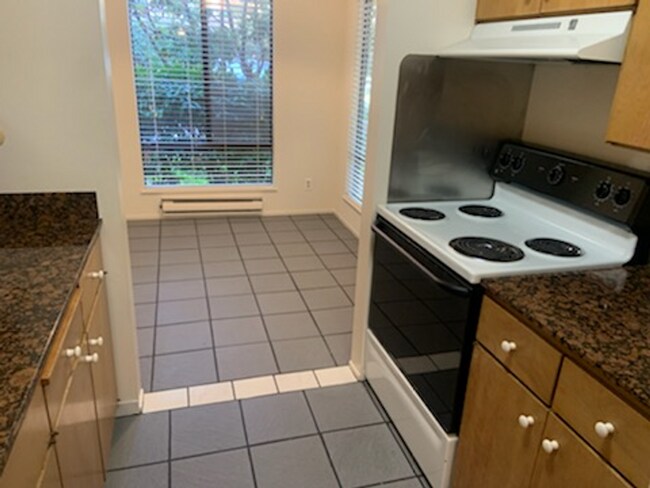 Building Photo - One Bedroom Condo Available in Watergate C...