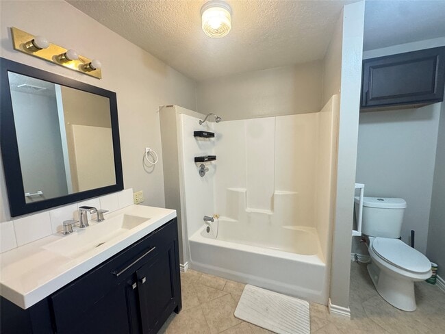 Building Photo - 17302 Mathis Rd