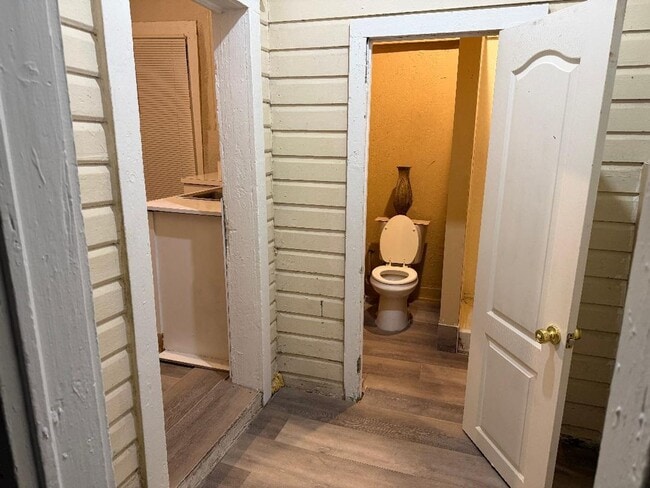 Building Photo - 1966 W 26th St