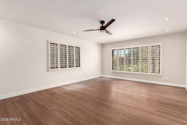 Building Photo - 1519 W Flower Cir N