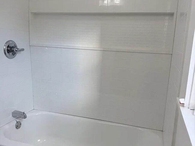 Building Photo - Fully renovated with everything new,