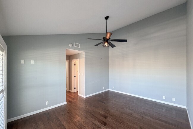 Building Photo - 4950 Nautilus St