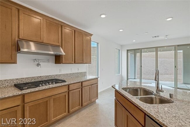 Building Photo - 10 Sun Lily Ln