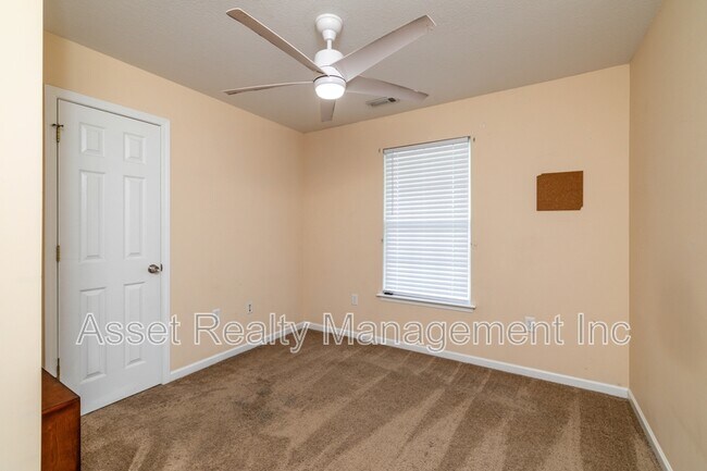 Building Photo - 801 Colonial Estates Way