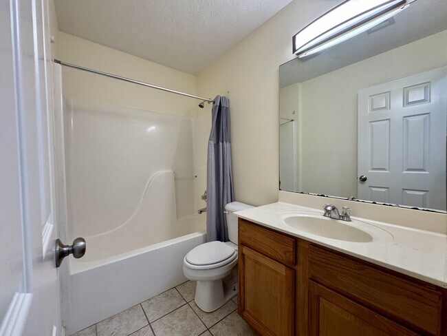 Building Photo - 44 Kirkland Dr