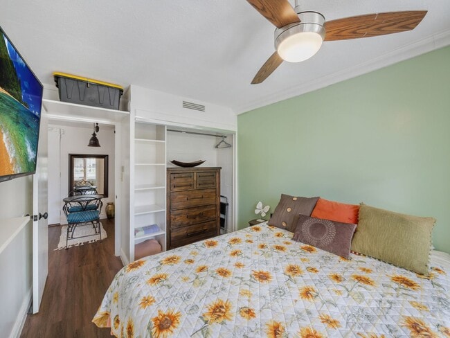 Building Photo - Upgraded Fully Furnished 1 bedroom ALL utilities included!