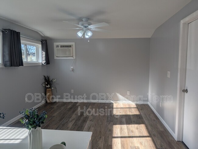 Building Photo - 100-A Mallard Court