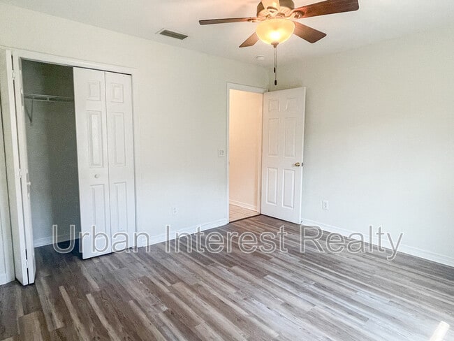 Building Photo - 342 Apple Dr