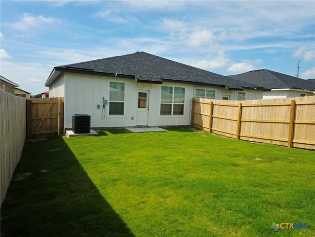 Building Photo - 3805 Sugar Hackberry Trl