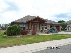 Building Photo - 3841 Grand Mesa Dr