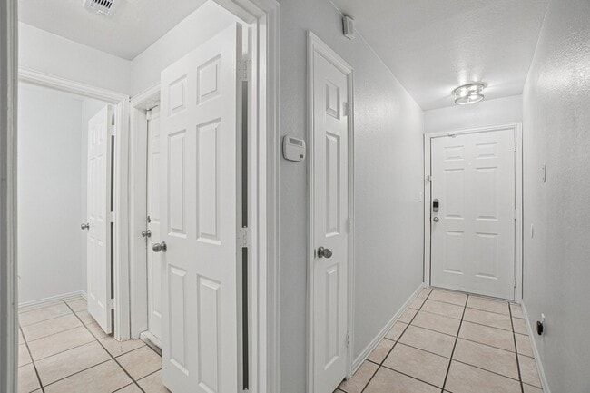 Building Photo - 4021 Preferred Pl