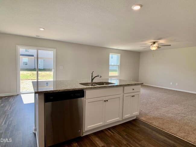 Building Photo - 213 Brisk Dr