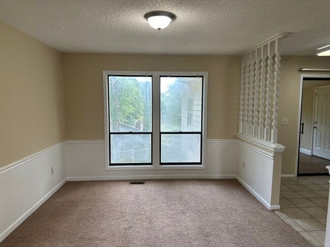 Building Photo - Large 4BR in Marietta
