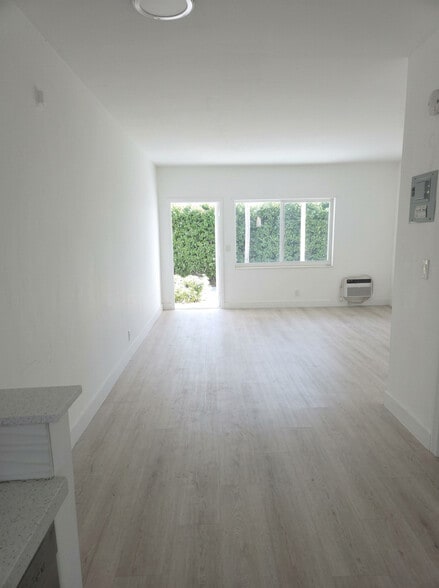 Building Photo - 6844 Abbott Ave