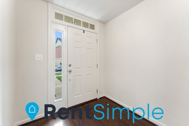 Building Photo - 7827 Crescent Park Dr