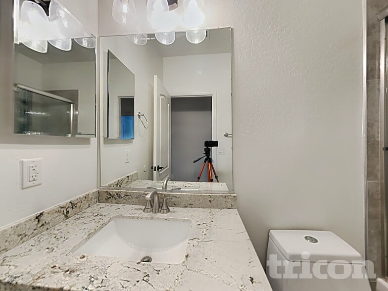 Building Photo - 4227 S 104th Ave