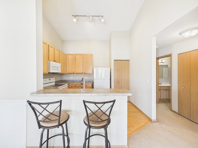 Building Photo - 917 Silverstone Dr