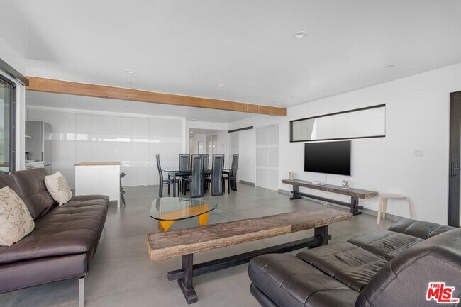 Building Photo - 4108 Highland Ave