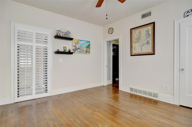 Building Photo - 3237 Odessa Ave