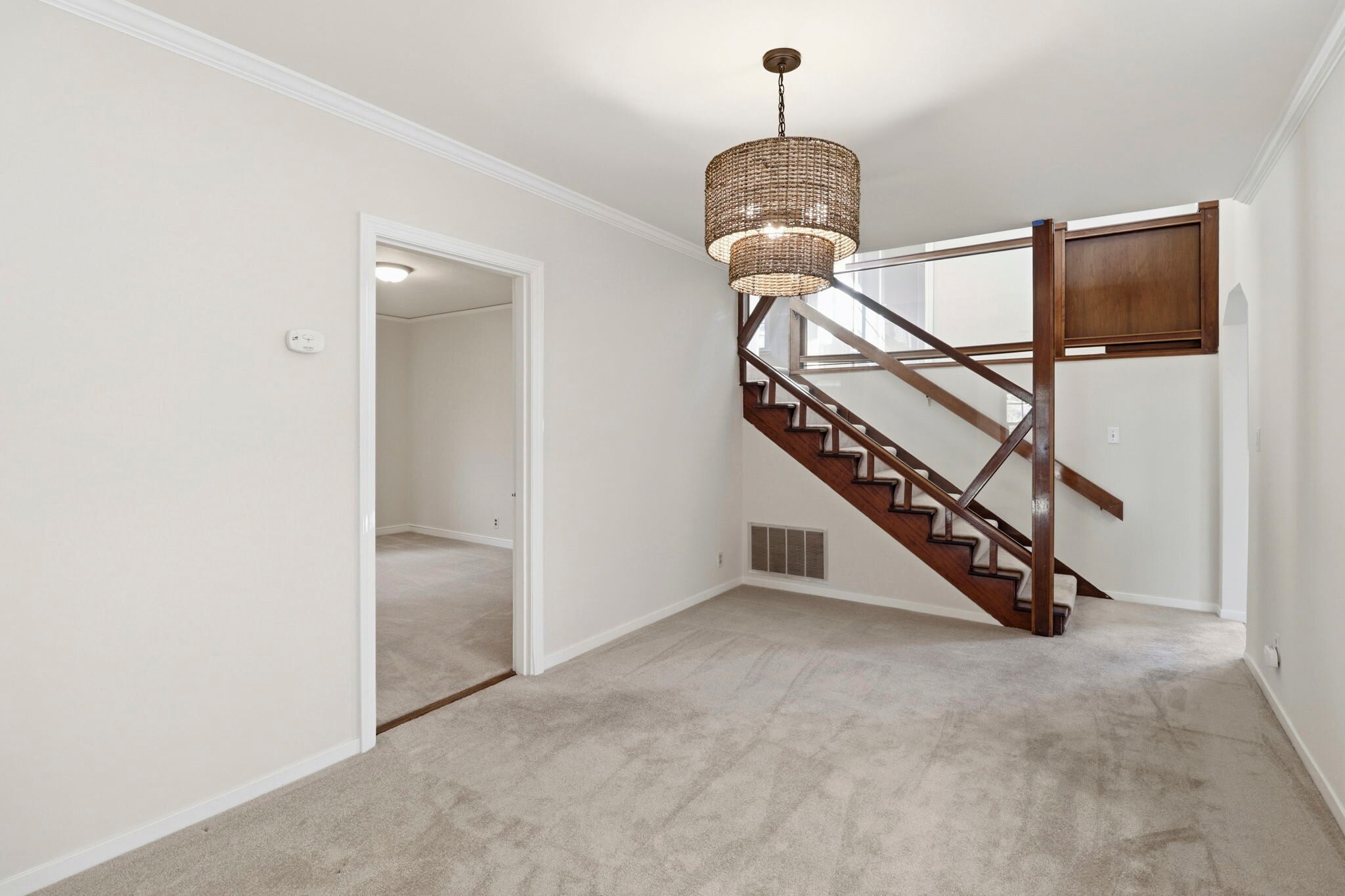 Building Photo - 740 Laurel Ave