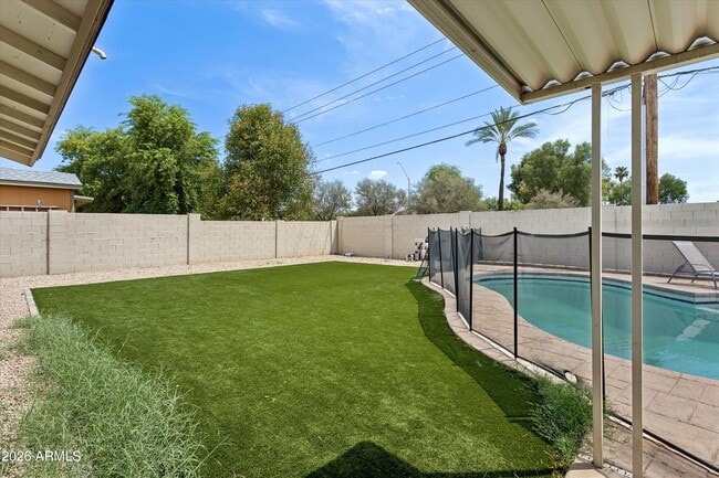 Building Photo - 5401 E Beck Ln