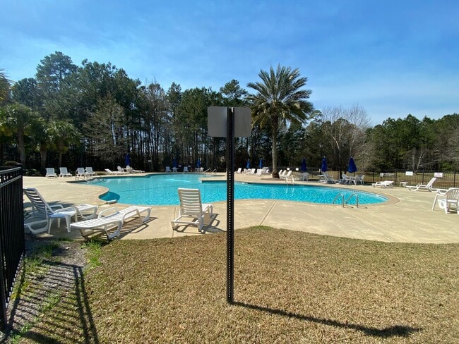 Building Photo - 3 bedroom 2 bath house in Berwick