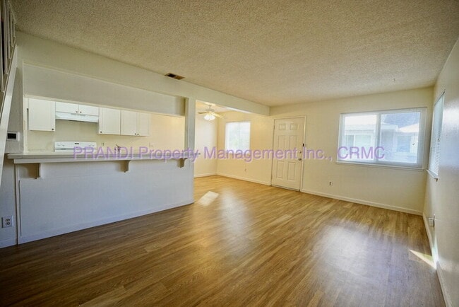 Building Photo - 24 Lassen Ln