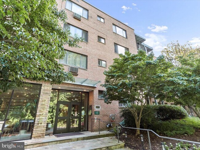 Building Photo - 2325 42nd St NW