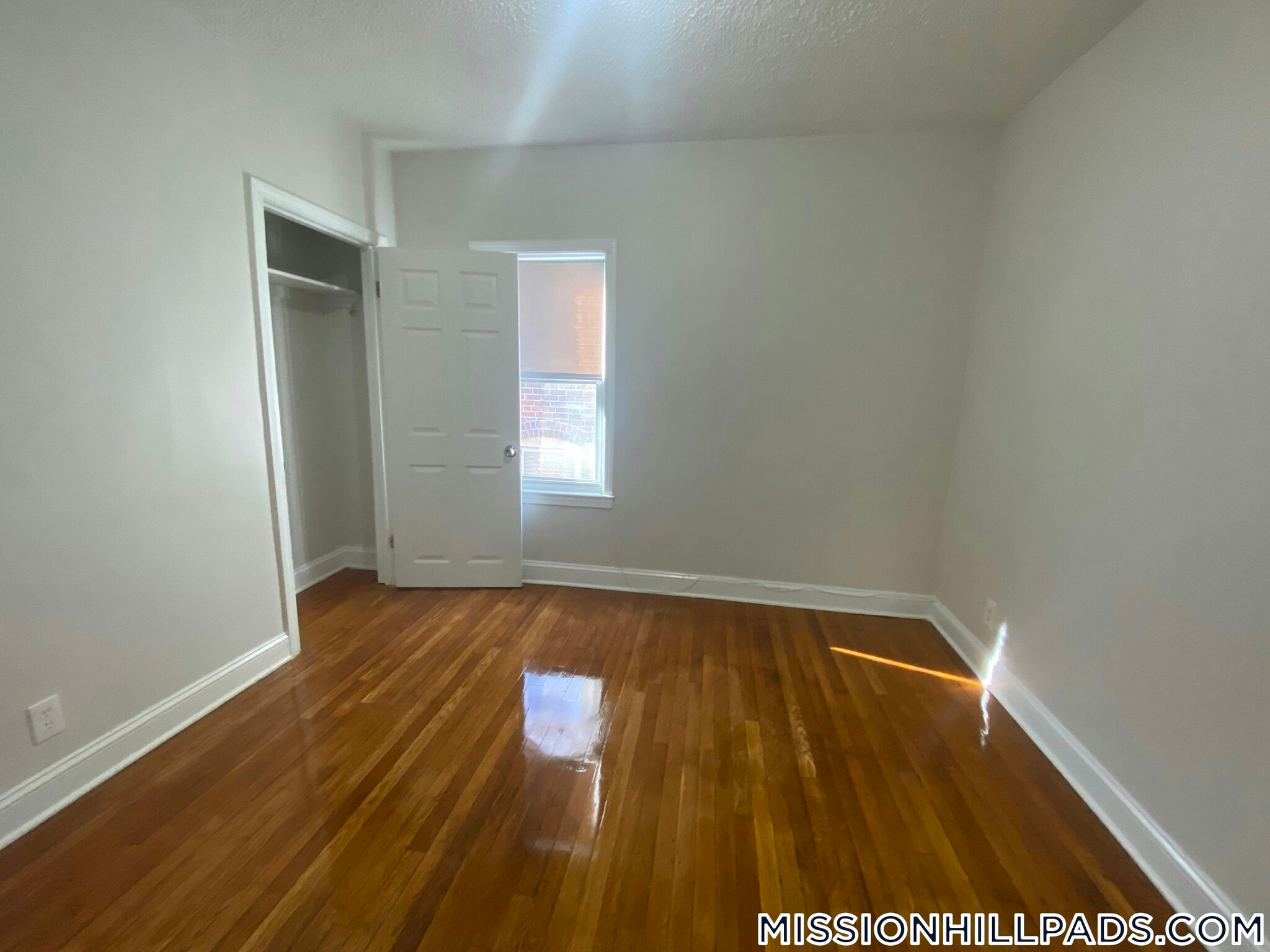 Building Photo - 184 Walnut Ave