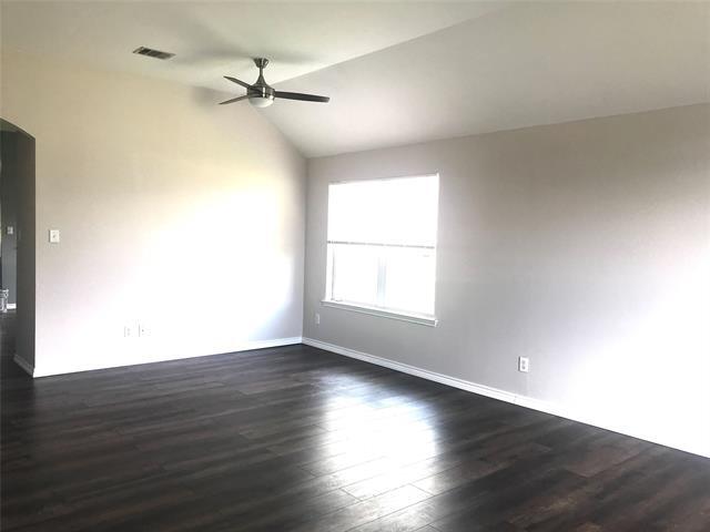 Building Photo - 492 Northbrook Ave