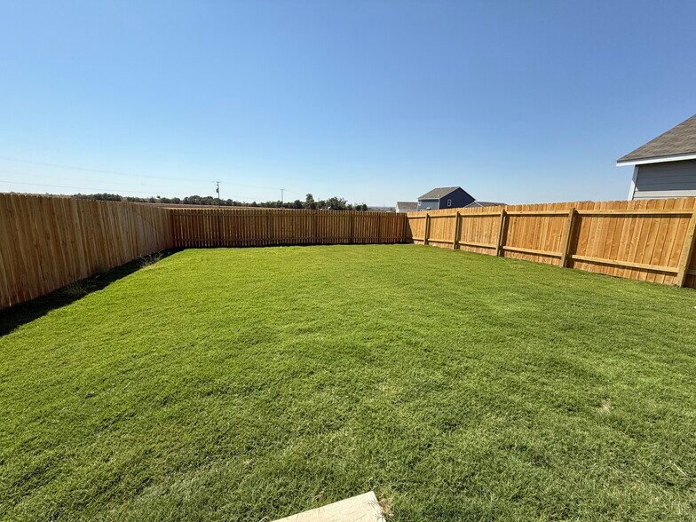 Building Photo - 412 Texas Angel Way