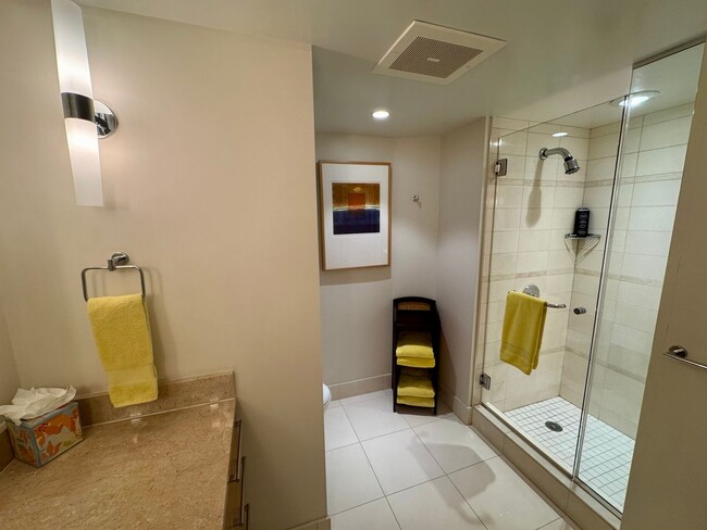 Building Photo - 2 bedroom unit w/ ocean views at Koolani!