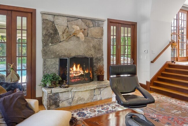 Building Photo - 100 Summer St