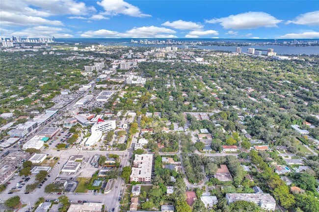 Building Photo - 12287 NE 7th Ave