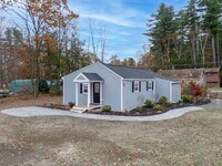 Building Photo - 601 Collettes Grove Rd