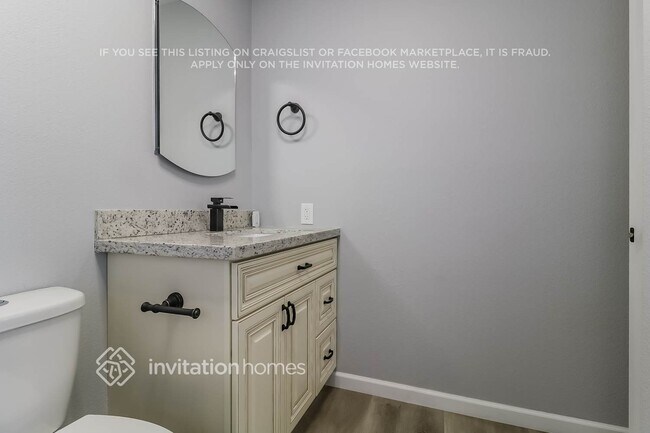 Building Photo - 10845 N 44th Ln