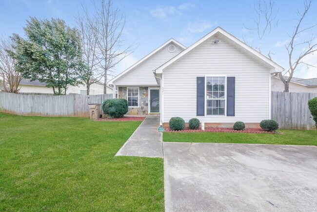 Primary Photo - 521 Lakecourt Dr