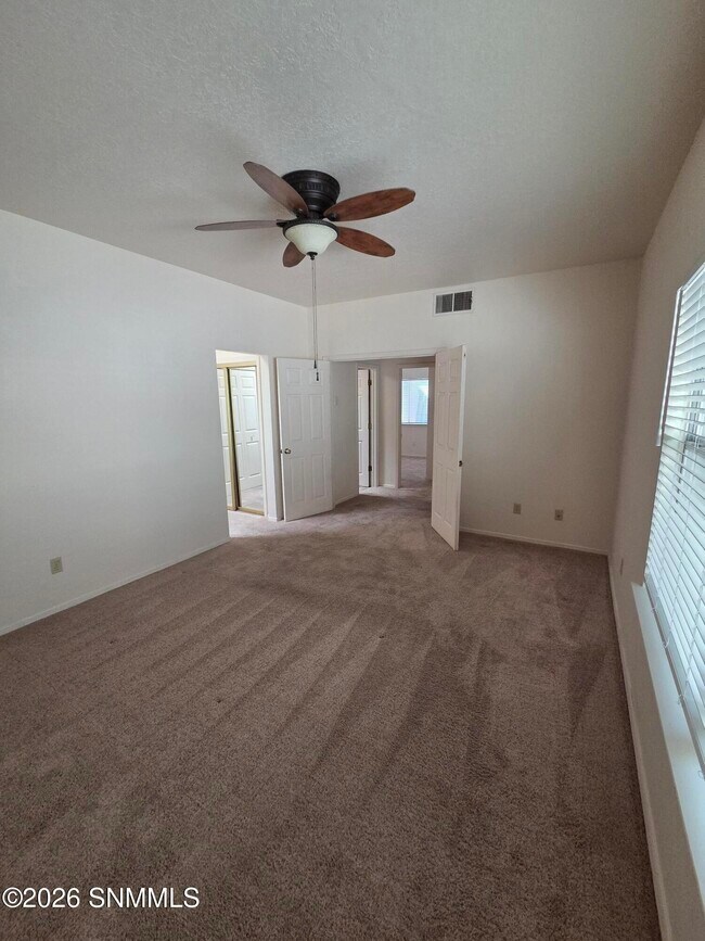 Building Photo - 3113 Las Placitas Rd