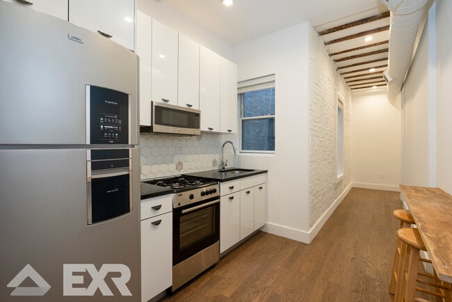 Building Photo - 22 Granite St