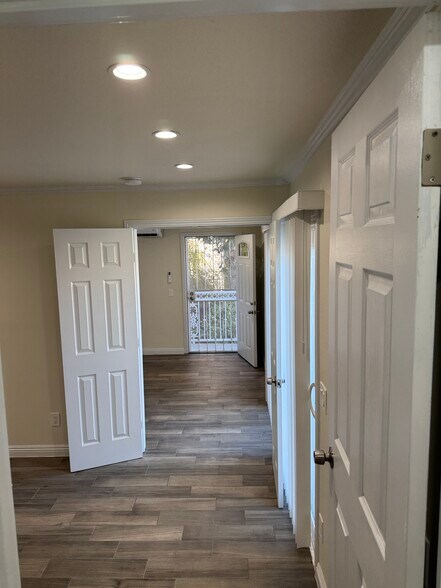 Building Photo - 11256 San Lucas Dr