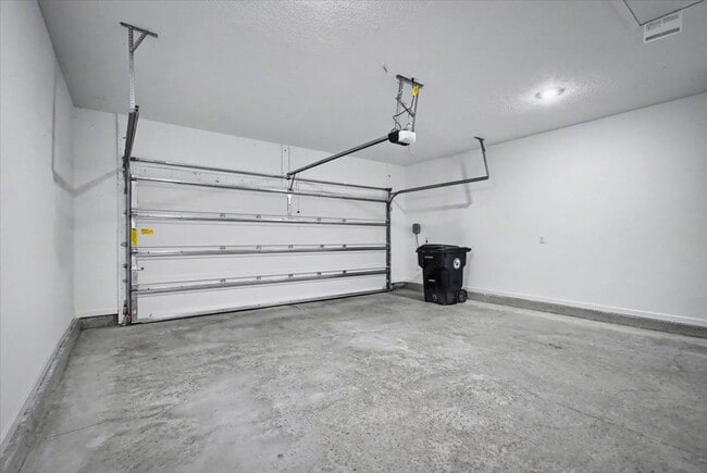 Building Photo - Brand-New Home for Rent in Beautiful Granary Park