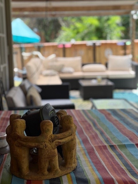 Building Photo - 212 N Resident St